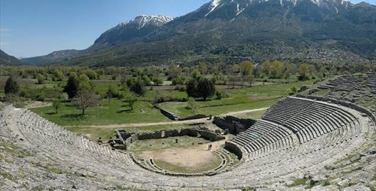 5 ΘΕΑΤΡΑ  ΤΗΣ ΗΠΕΙΡΟΥ – ΠΕΝΤΕ ΠΥΛΕΣ ΠΡΟΣ ΤΟ ΑΟΡΑΤΟ