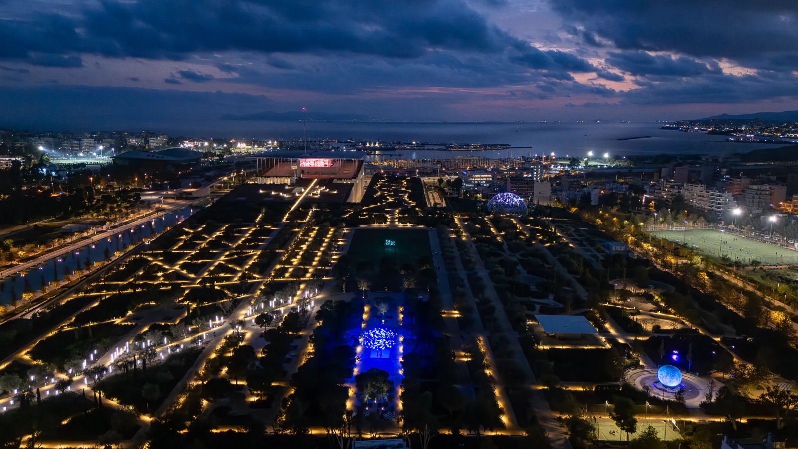 Μemnon Christmas ΓΙΟΡΤΙΝΗ ΑΘΗΝΑ ΤΟΥ ΣΗΜΕΡΑ