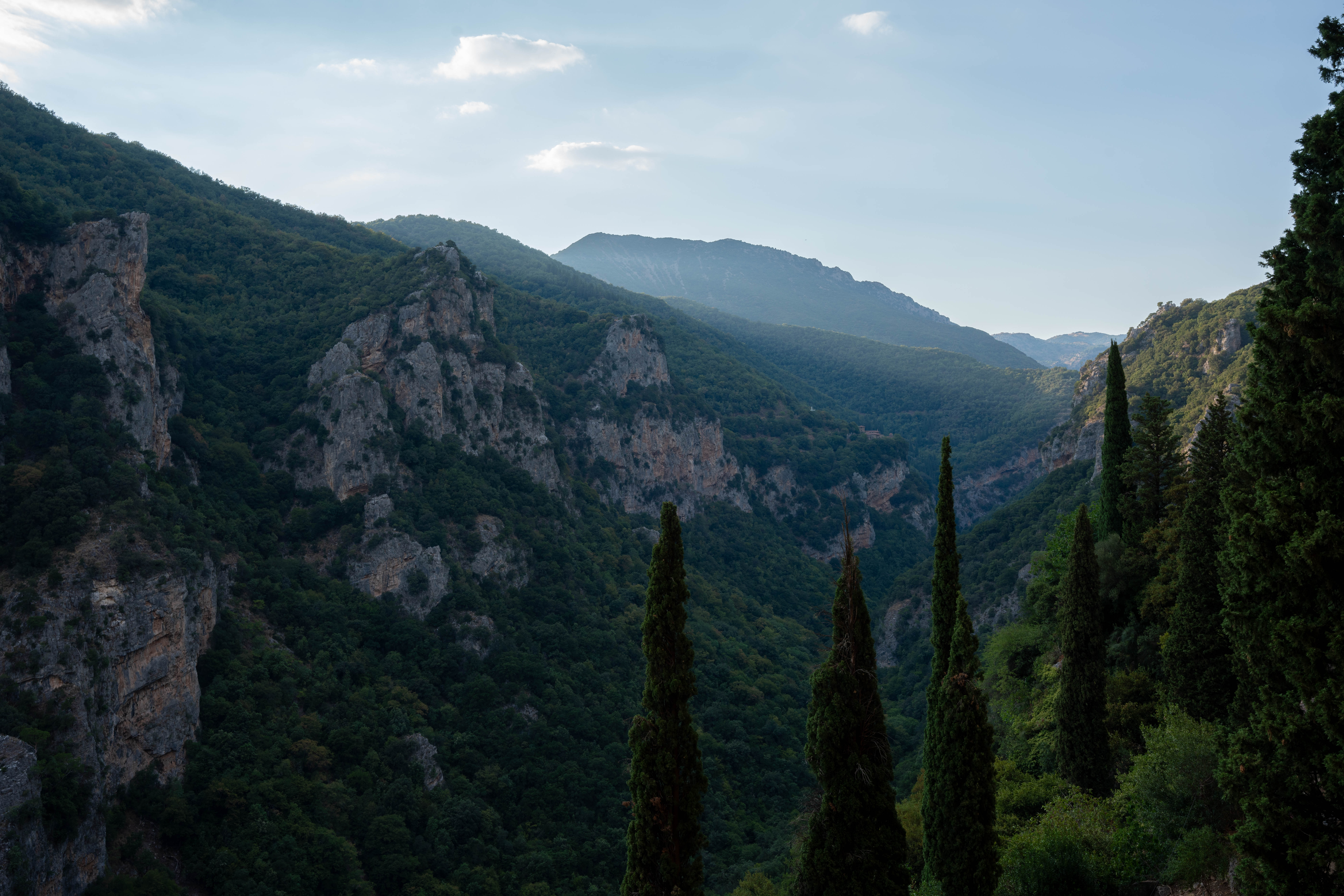 Πεζοπορία  στο ΦΑΡΑΓΓΙ ΛΟΥΣΙΟΥ-ΜΟΝΗ ΠΡΟΔΡΟΜΟΥ