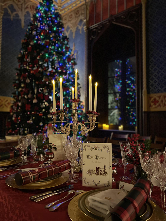Μemnon Christmas Privé “Νύχτα των Κεριών" στον Πύργο Βασιλίσσης!