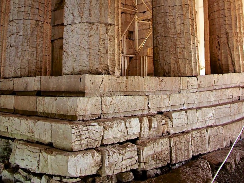 ΜΕ ΤΟΝ ΠΑΥΣΑΝΙΑ ΣΤΑ ΑΡΚΑΔΙΚΑ ΙΕΡΑ: ΛΥΚΟΣΟΥΡΑ ΚΑΙ ΝΑΟΣ ΕΠΙΚΟΥΡΙΟΥ ΑΠΟΛΛΩΝΑ