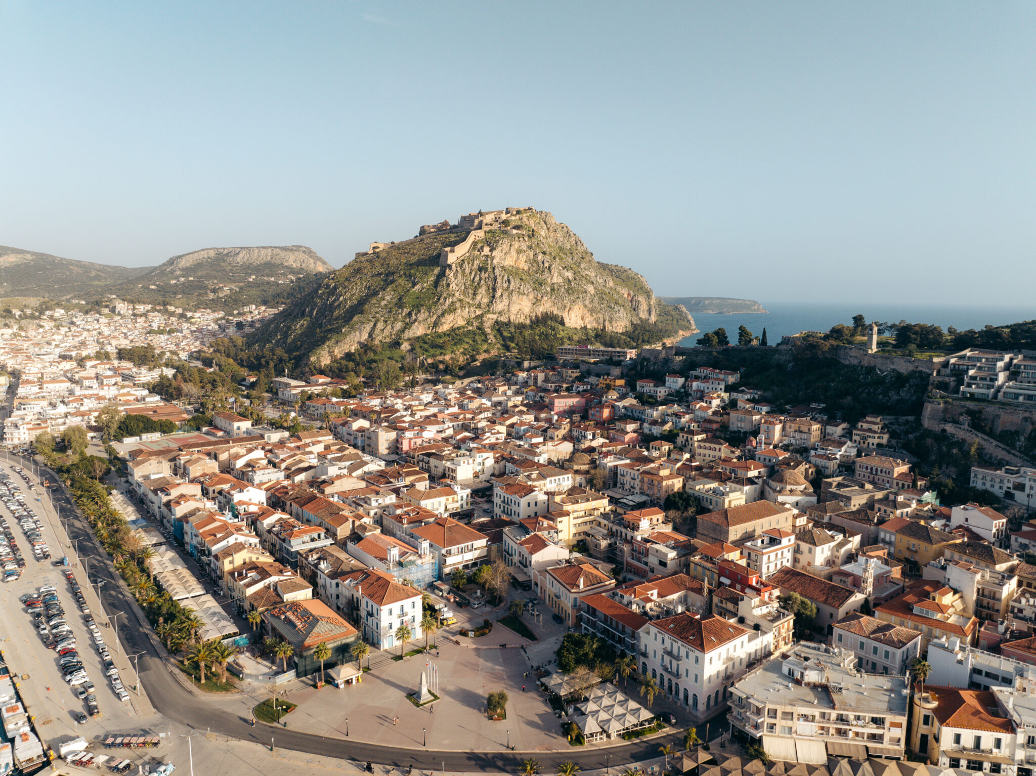 ΕΝΕΤΙΚΟ ΚΑΙ ΚΑΠΟΔΙΣΤΡΙΑΚΟ ΝΑΥΠΛΙΟ