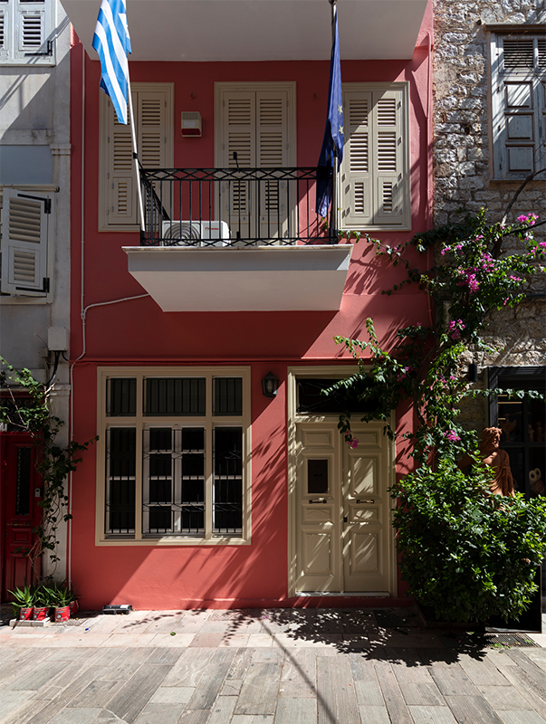 ΕΝΕΤΙΚΟ ΚΑΙ ΚΑΠΟΔΙΣΤΡΙΑΚΟ ΝΑΥΠΛΙΟ