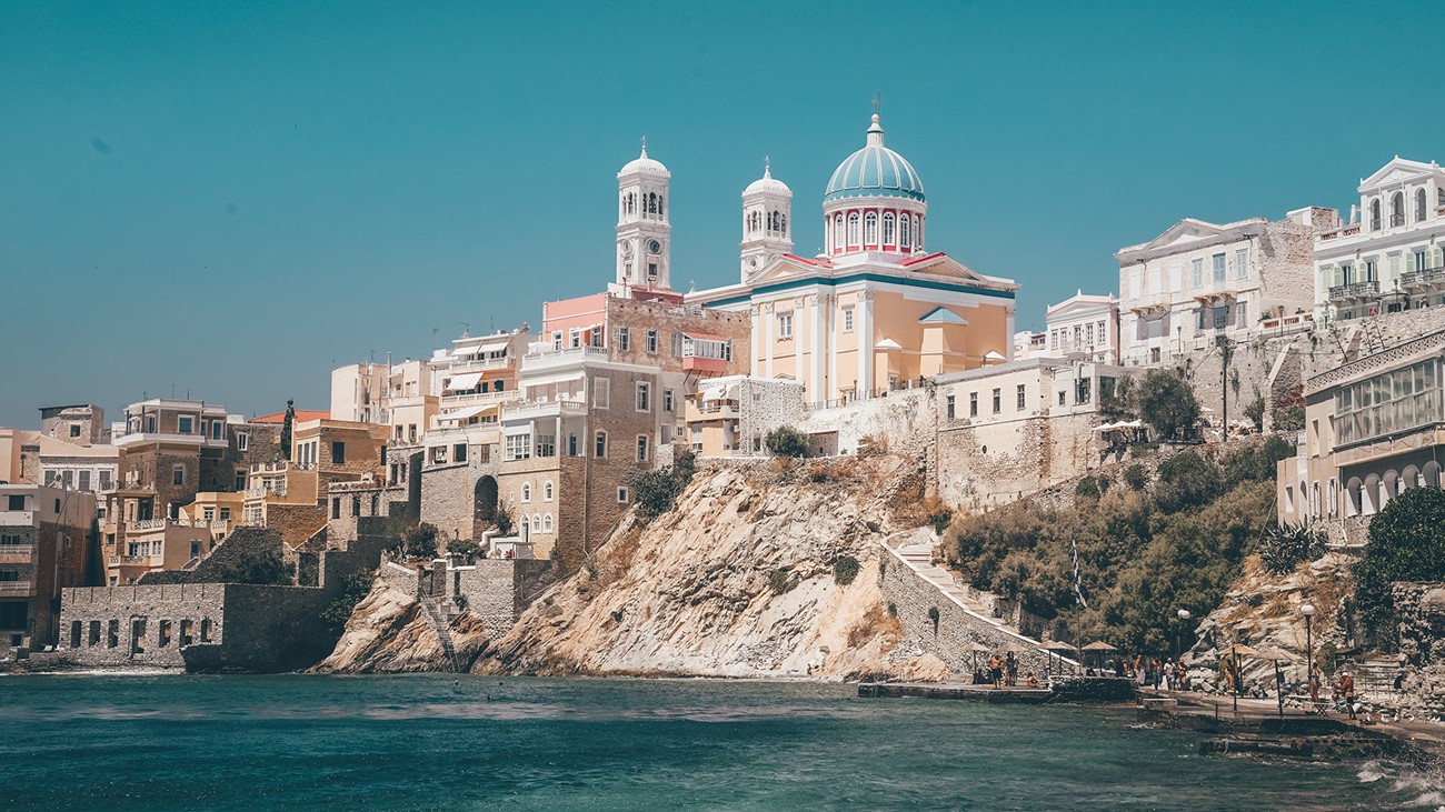 Η ΝΕΟΚΛΑΣΣΙΚΗ ΑΡΧΟΝΤΙΣΣΑ ΜΕ ΤΟ  ΡΕΜΠΕΤΙΚΟ ΠΑΡΕΛΘΟΝ!