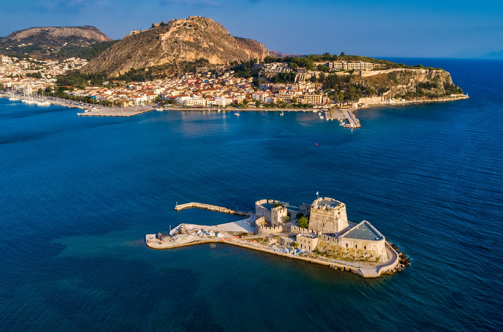 ΕΝΕΤΙΚΟ ΚΑΙ ΚΑΠΟΔΙΣΤΡΙΑΚΟ ΝΑΥΠΛΙΟ