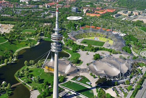 ΧΡΙΣΤΟΥΓΕΝΝΙΑΤΙΚΕΣ ΑΓΟΡΕΣ  ΣΤΗΝ ΑΘΗΝΑ ΤΟΥ ΙΖΑΡ