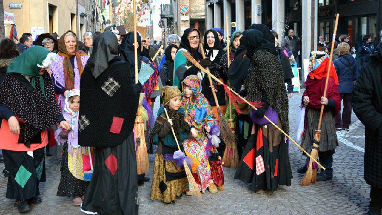 Memnon  Christmas ΘΕΟΦΑΝΕΙΑ ΣΤΗΝ ΜΕΣΑΙΩΝΙΚΗ ΙΤΑΛΙΑ  ΡΑΒΕΝΝΑ &  ΟΥΡΜΠΙΝΟ ΣΕ 6 ΗΜΕΡΕΣ