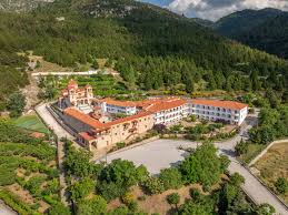 Πεζοπορία στον ΠΑΡΝΩΝΑ : Μονή Μαλεβής- Άγιος Πέτρος Κυνουρίας