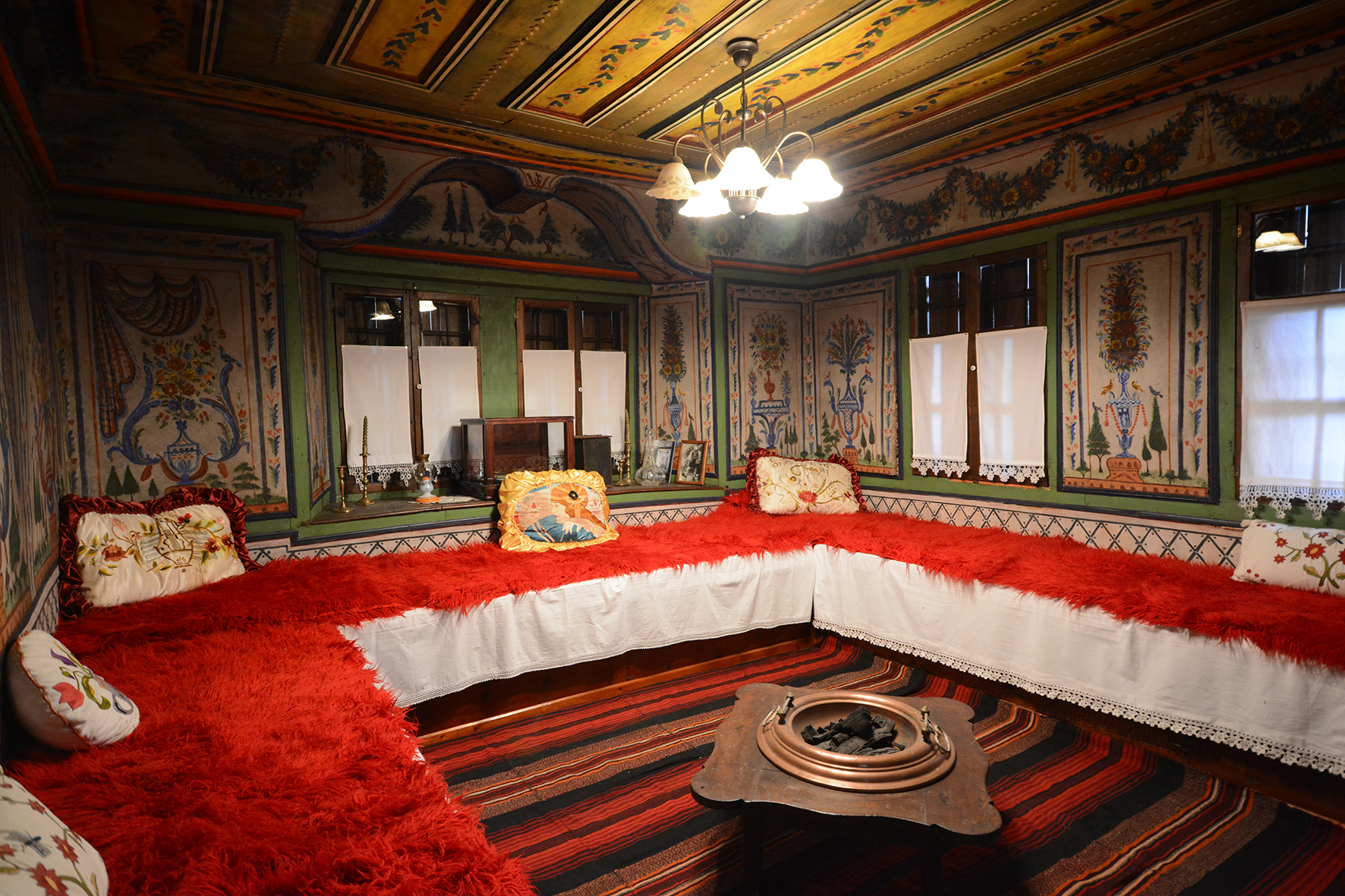 ΑΠΟΚΡΙΕΣ ΣΤΗΝ ΣΙΑΤΙΣΤΑ  ΚΑΙ ΚΟΖΑΝΗ