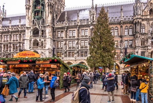 ΧΡΙΣΤΟΥΓΕΝΝΙΑΤΙΚΕΣ ΑΓΟΡΕΣ  ΣΤΗΝ ΑΘΗΝΑ ΤΟΥ ΙΖΑΡ