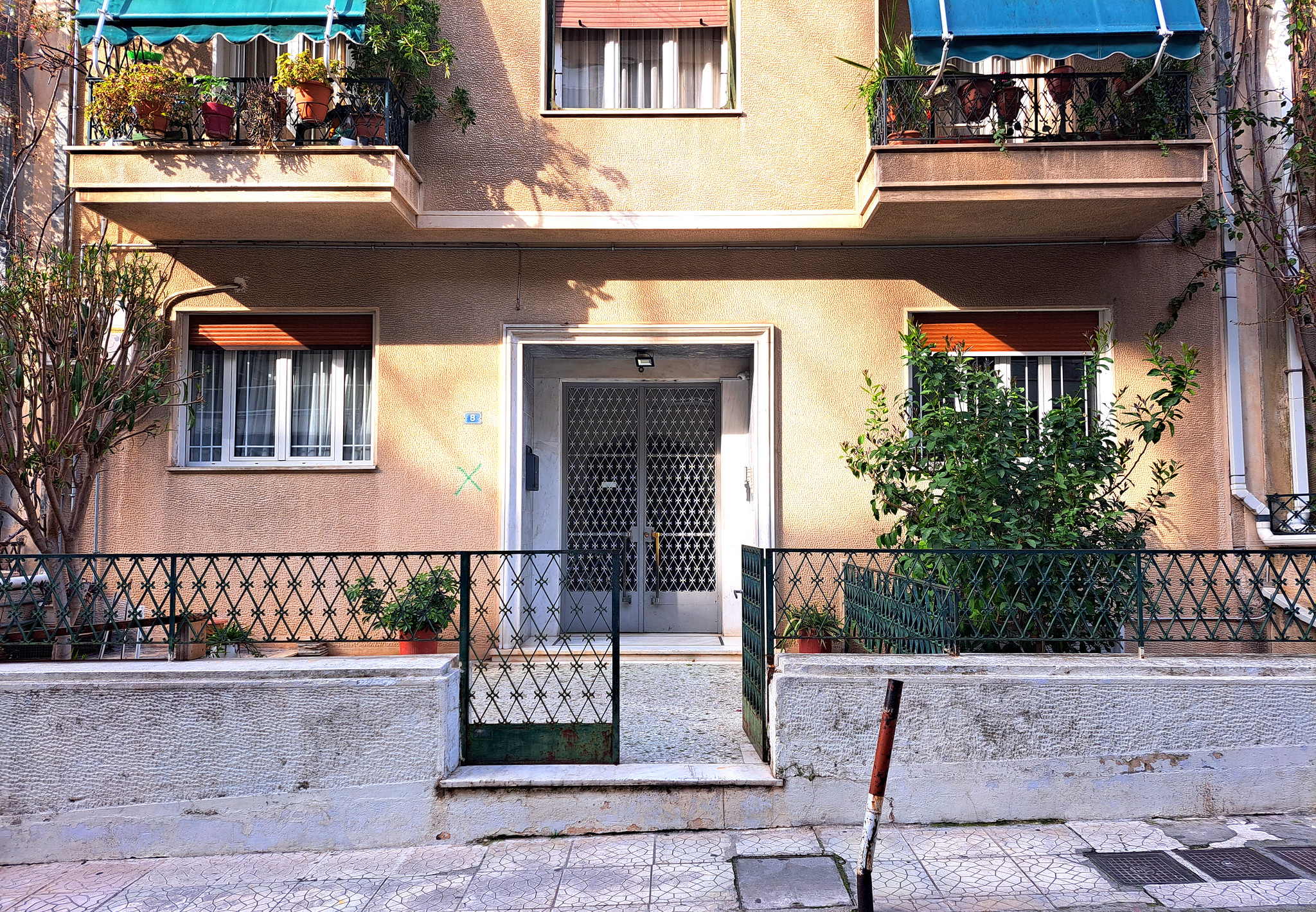 ΠΛΑΤΕΙΑ ΑΜΕΡΙΚΗΣ- ΣΤΗΝ ΠΑΤΙΝΑ ΤΟΥ ΧΡΟΝΟΥ